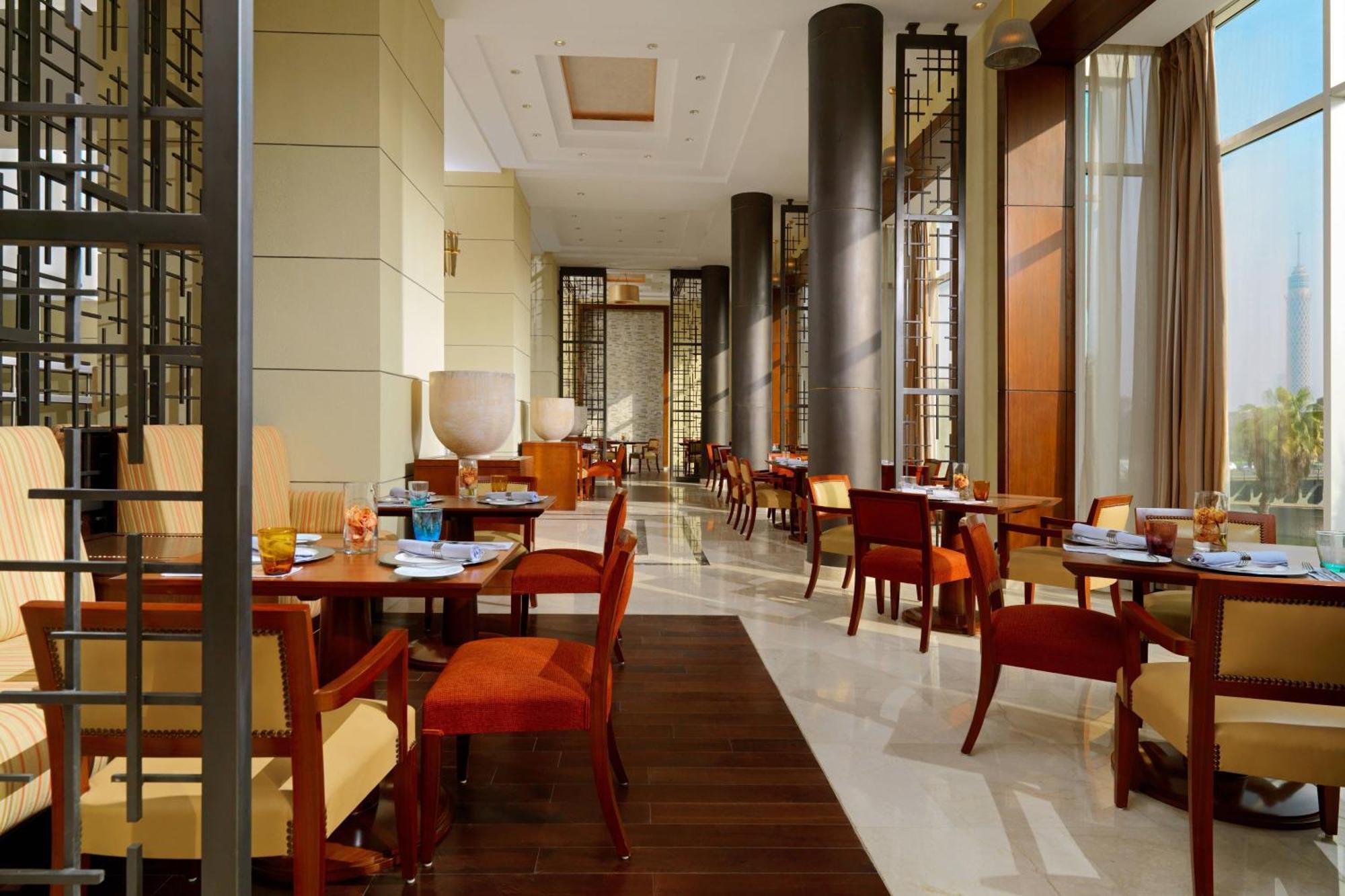 Sheraton Cairo Hotel & Casino Giza Exterior photo The restaurant