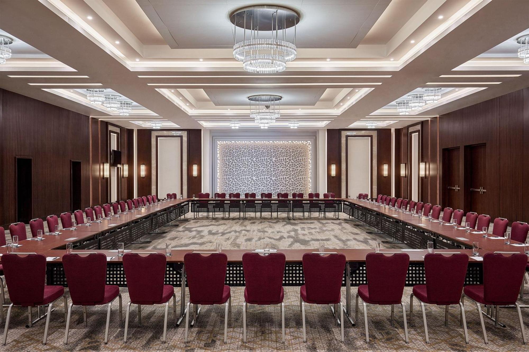 Sheraton Cairo Hotel & Casino Giza Exterior photo The ballroom