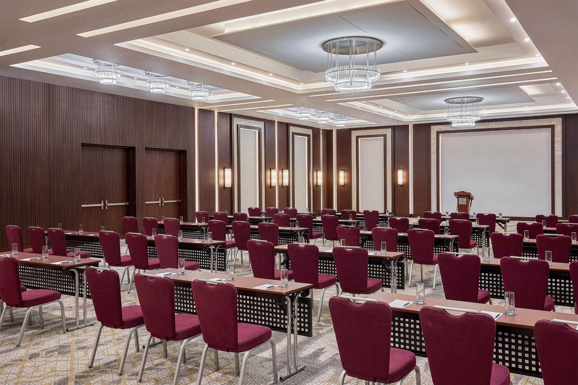 Sheraton Cairo Hotel & Casino Giza Exterior photo The ballroom