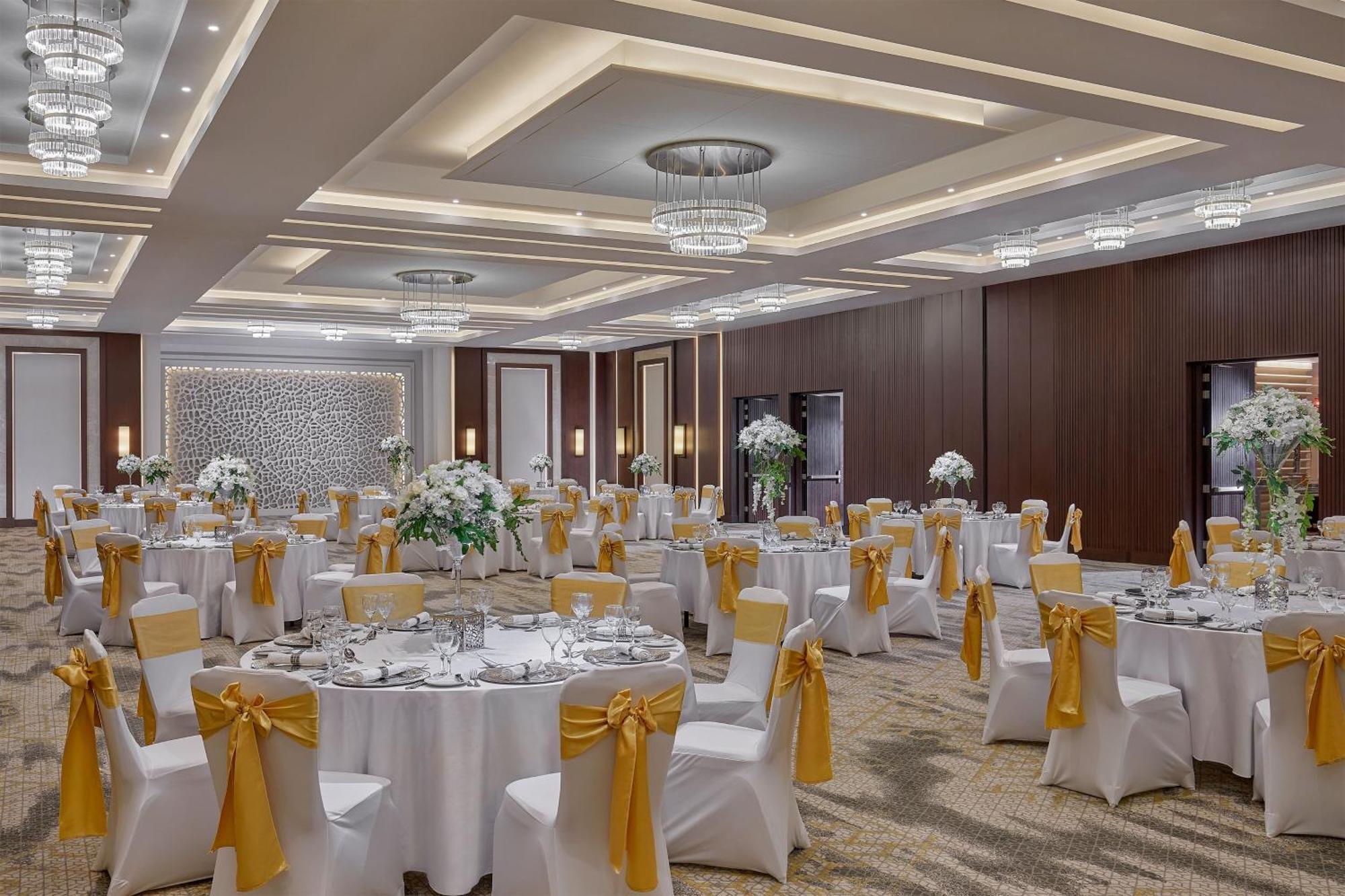 Sheraton Cairo Hotel & Casino Giza Exterior photo The ballroom