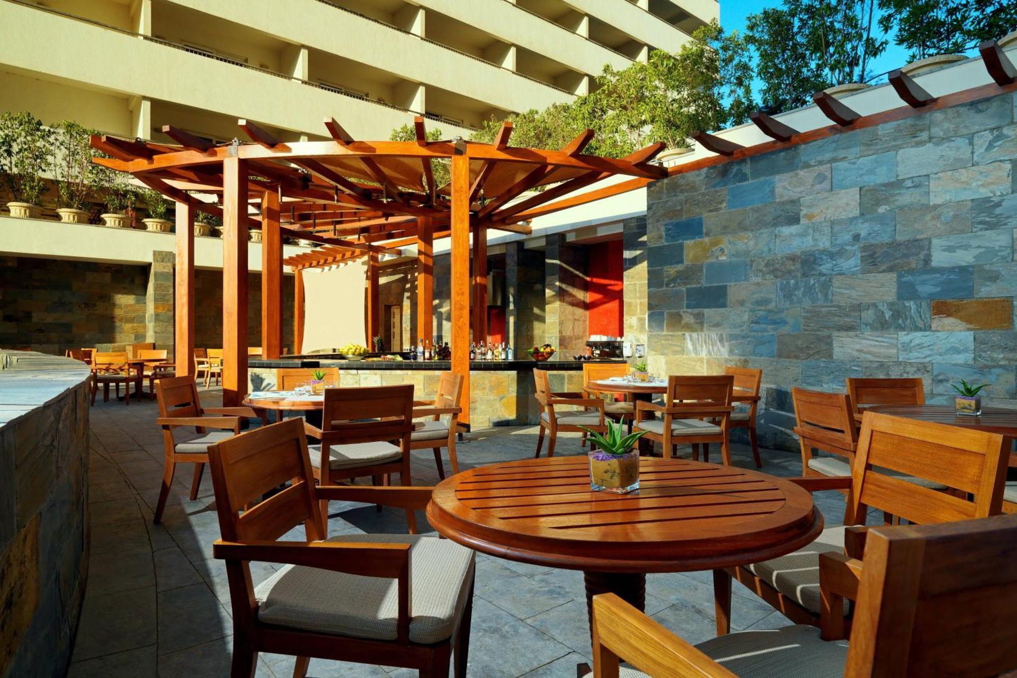 Sheraton Cairo Hotel & Casino Giza Exterior photo The Terrace