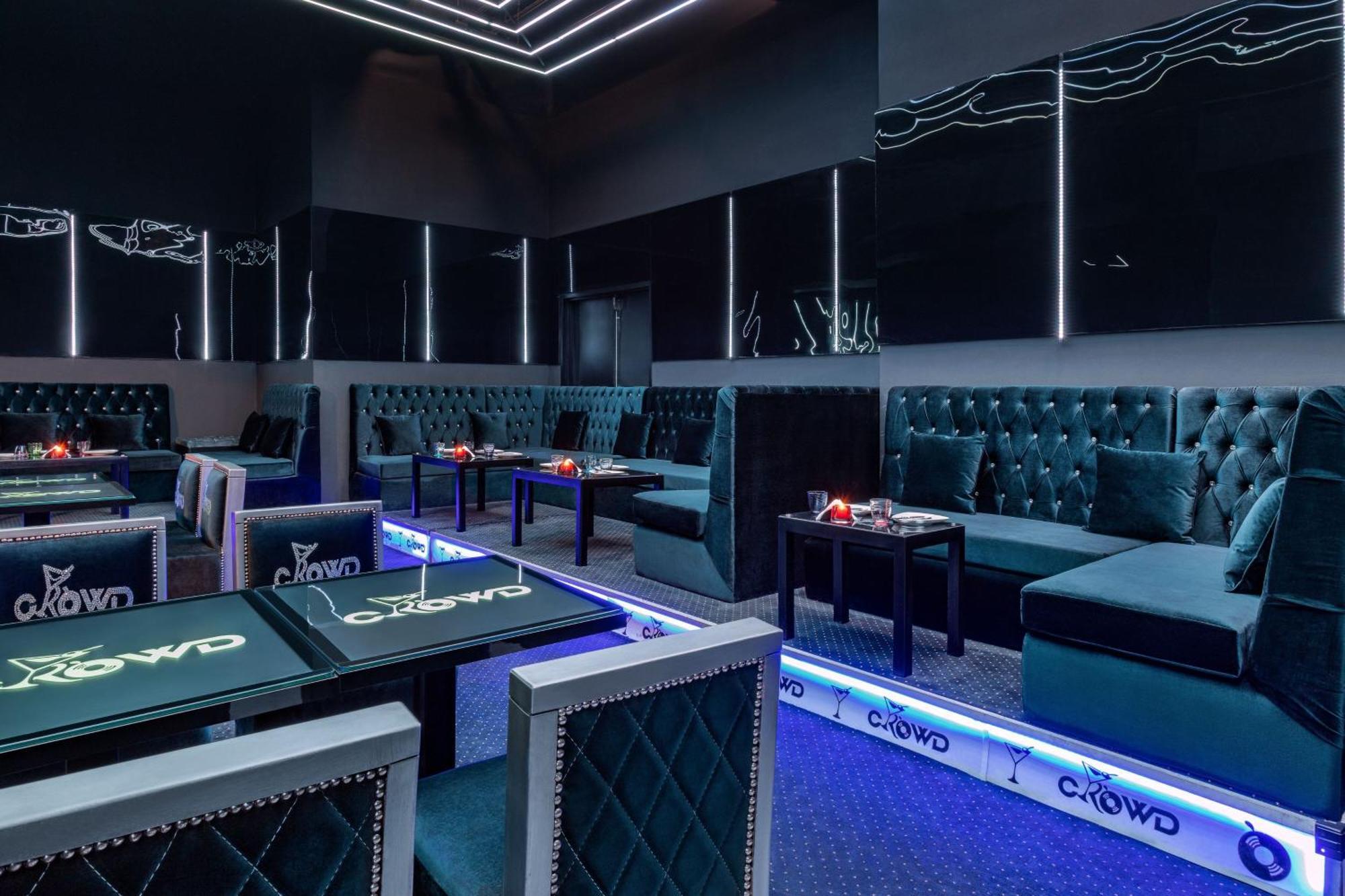 Sheraton Cairo Hotel & Casino Giza Exterior photo Interior of the nightclub