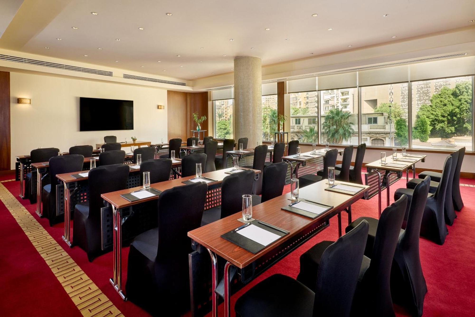 Sheraton Cairo Hotel & Casino Giza Exterior photo Meeting room