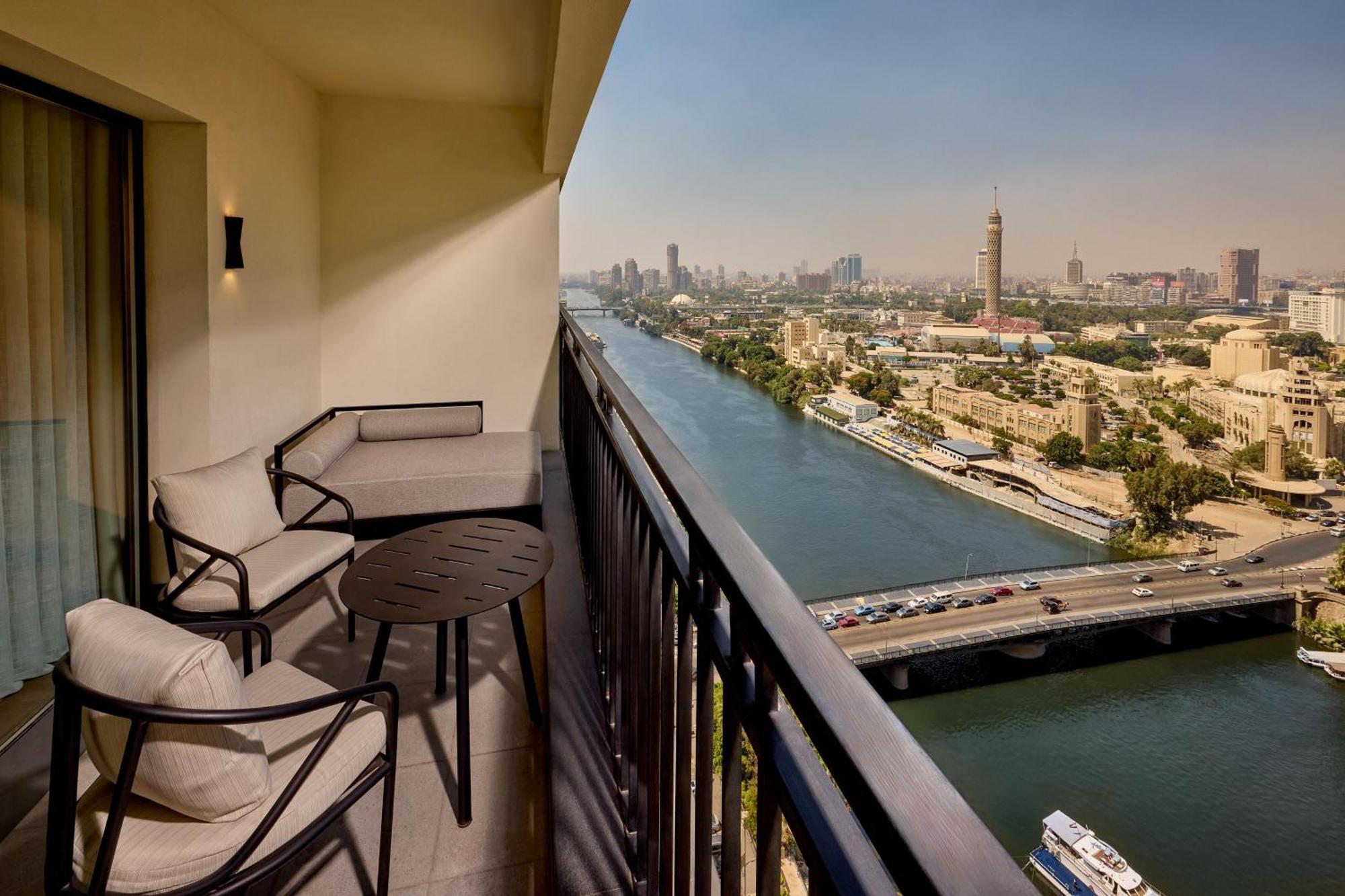 Sheraton Cairo Hotel & Casino Giza Exterior photo View of the Nile from the Four Seasons Hotel, Cairo