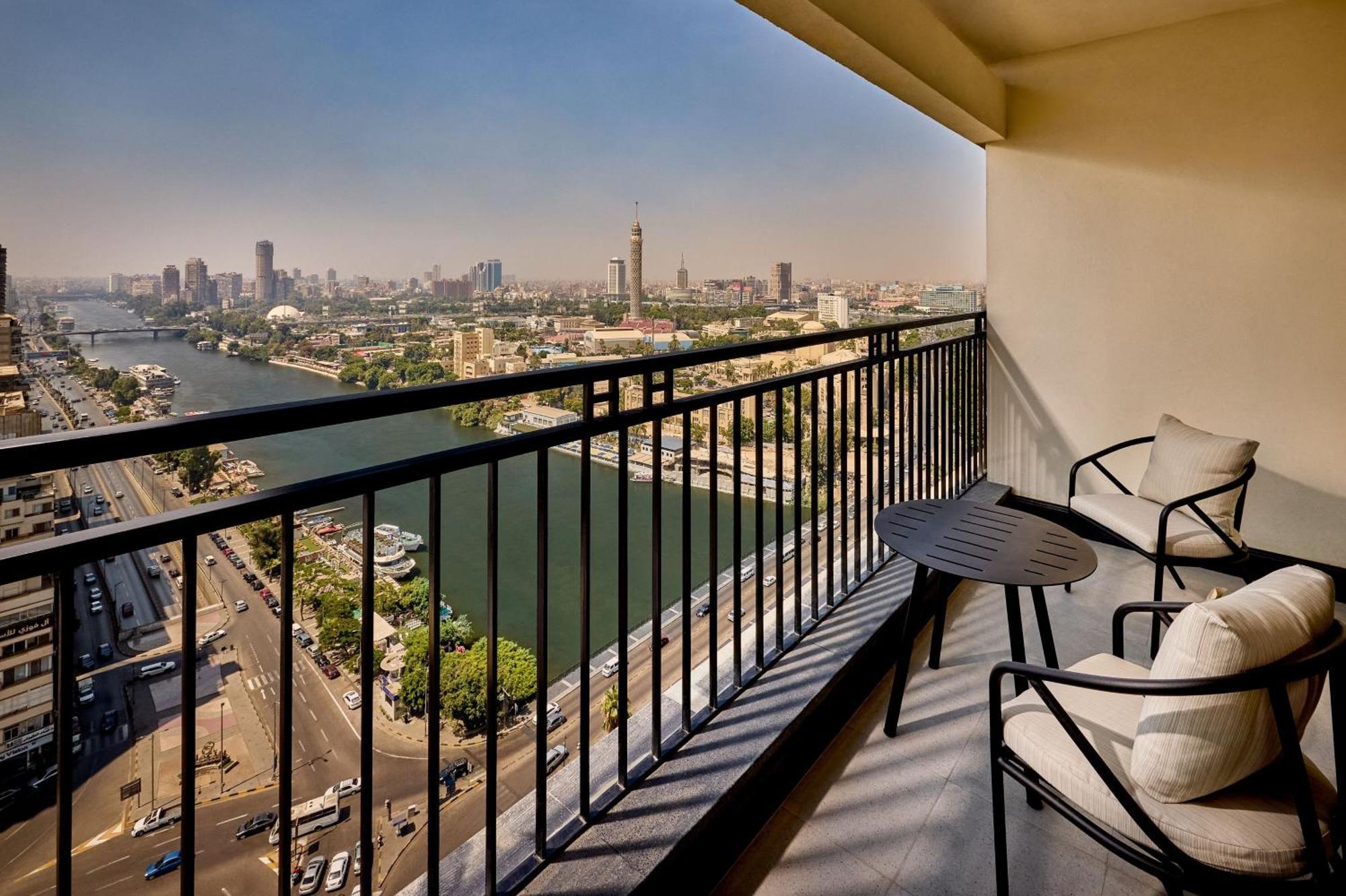 Sheraton Cairo Hotel & Casino Giza Exterior photo View from a balcony